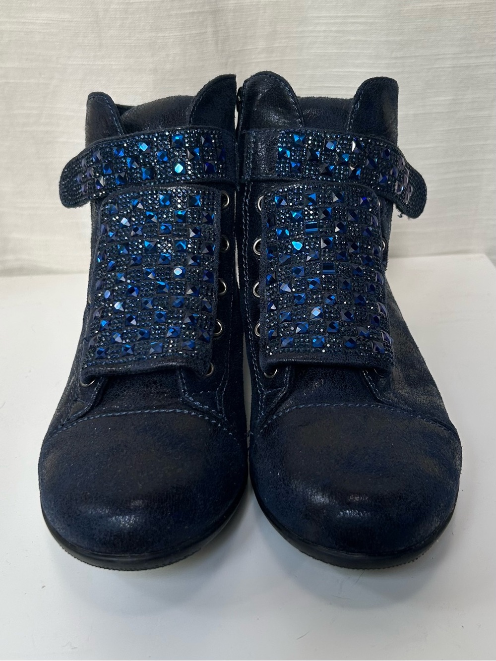 Lady‎ Couture NWOT Navy Blue Women's Crystal-Embellished High Top Sneakers